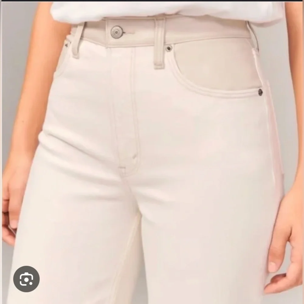 Abercrombie Mixed Leather Ankle Straight Ultra High Rise Jeans